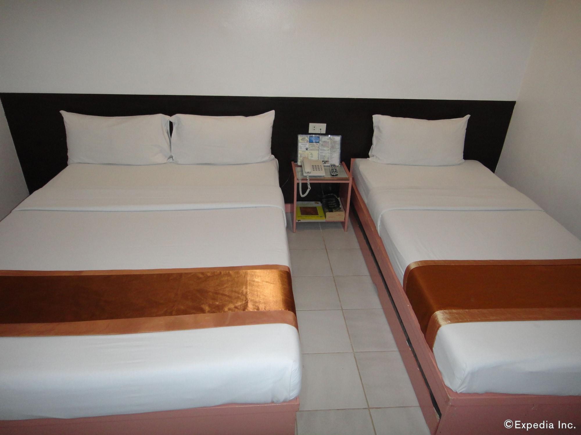 Hotel Pier Cuatro Cebu Exteriör bild