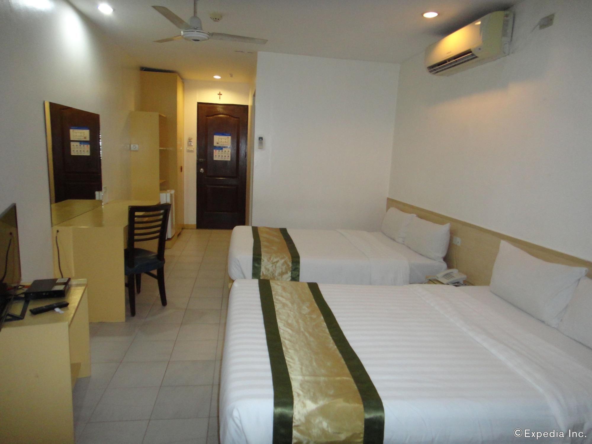 Hotel Pier Cuatro Cebu Exteriör bild